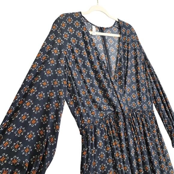 MANGO Womens Dress Africa in Black Size 10 Flowy Printed Surplice V Neck Flounce - Picture 3 of 12